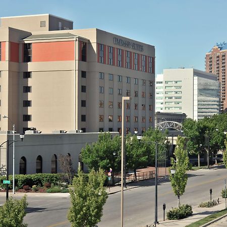 Embassy Suites Des Moines Downtown Exterior foto