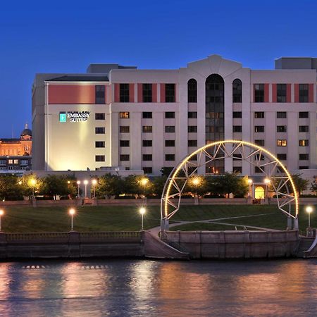 Embassy Suites Des Moines Downtown Exterior foto